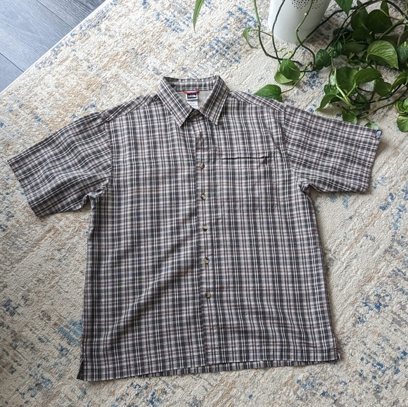 THE NORTH FACE - Short Sleeve Button-Down - Picture 7 of 8